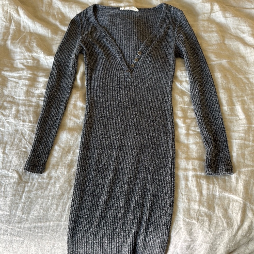Audrey knit gray long sleeve dress. Quarter button up